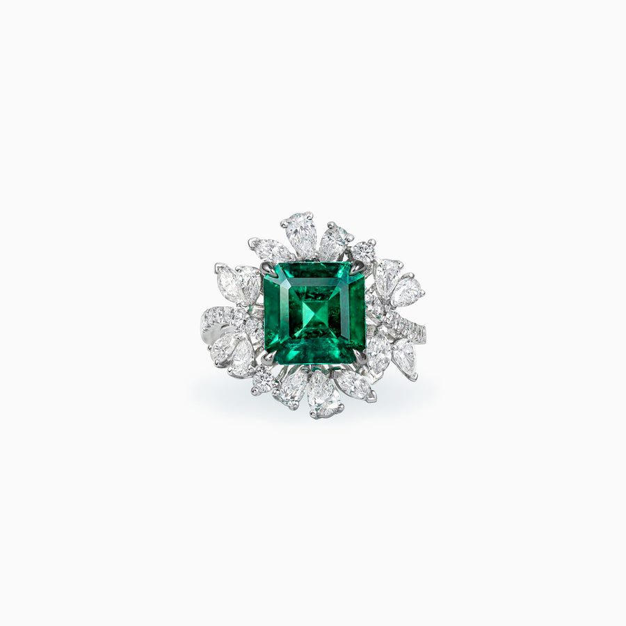 18K White Gold Emerald & Diamond Ring