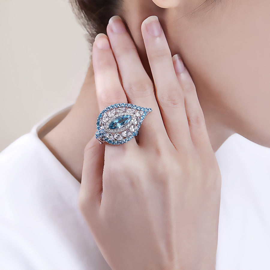 18K 白金海蓝宝石戒指