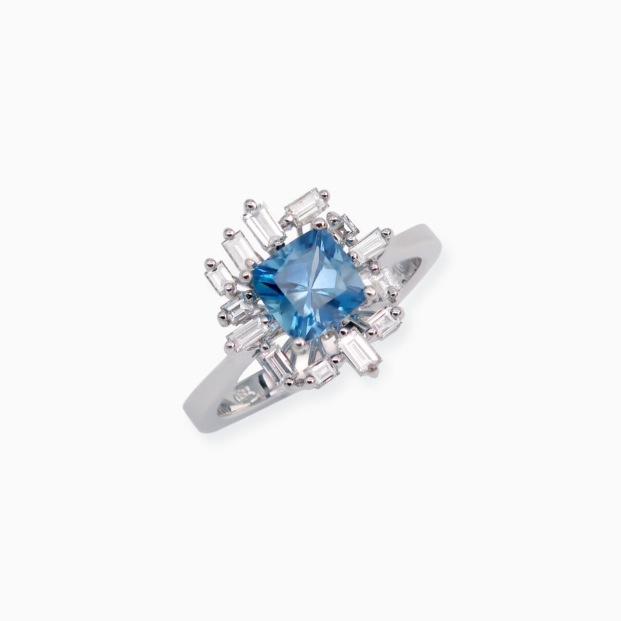 18K 白金海蓝宝石和钻石戒指