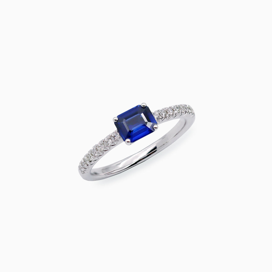 18K 白金蓝宝石和钻石戒指